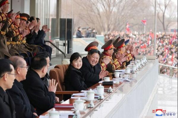 عکس ، اطلاعات سری درباره سه فرزند رهبر کره شمالی ، هویت دختر کیم جونگ اون فاش شد